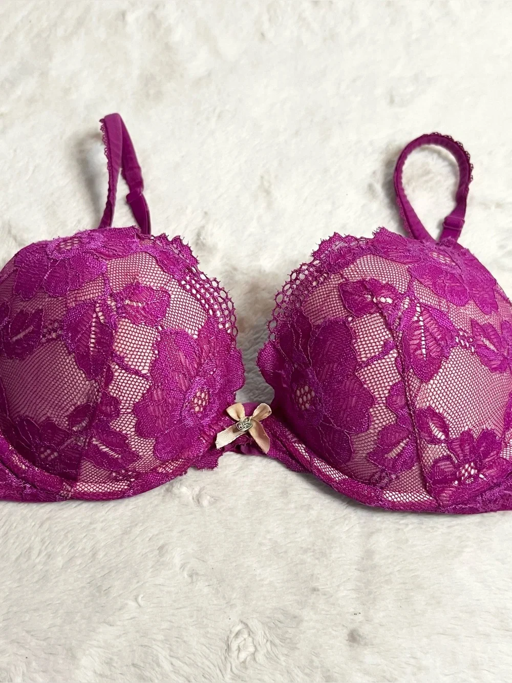 Body by Victoria Fuchsia Lace Push-Up Bra Size 34C